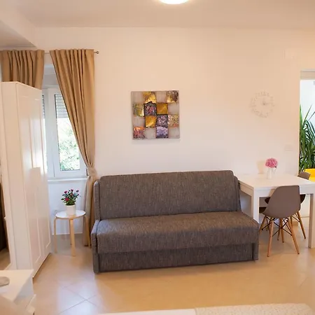 Summer Lounge Daire *